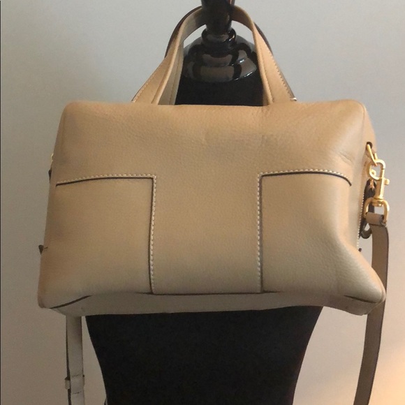 Tory Burch Handbags - Tory Burch block T leather satchel